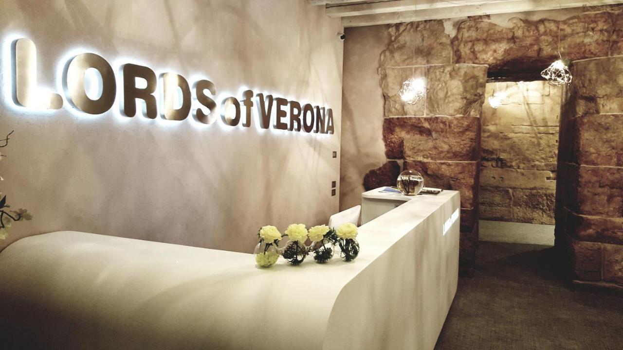 Lords Of Verona Luxury Apartments Exteriér fotografie